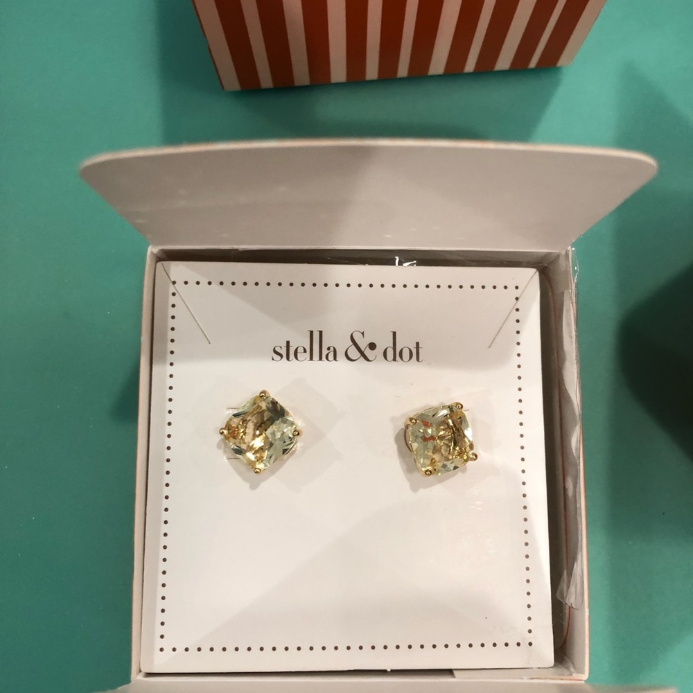 Luxe Studs Yellow